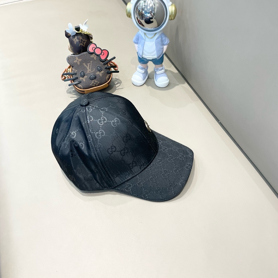  GUCCI古奇棒球帽👒 工艺非常精美 高档大气上档次！低调奢华，方便携带！