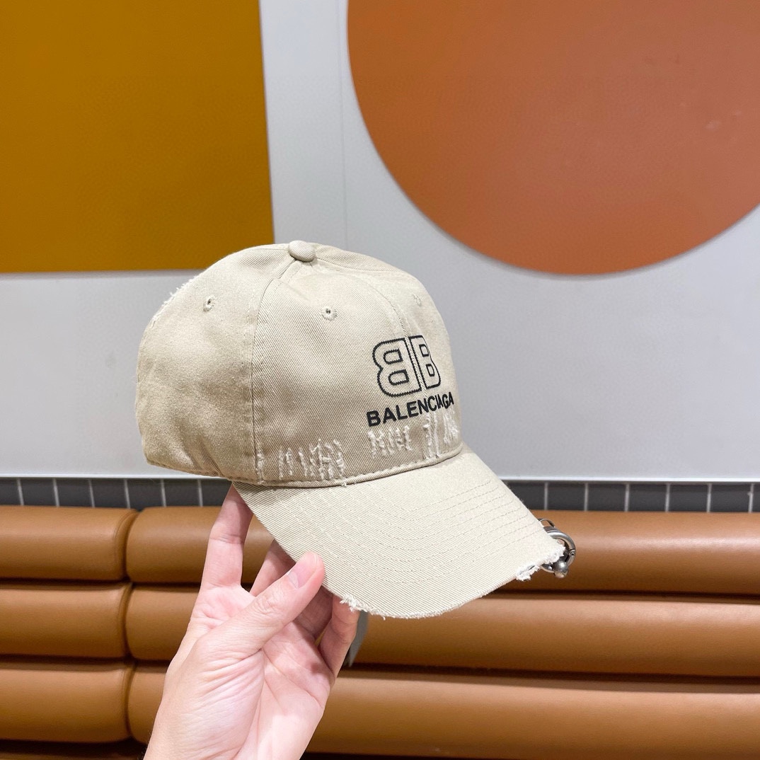    BALENCIAGA巴黎世家🆕春款新款个性棒球帽，高品质透气性巨佳，四季佩戴款
高颜值时尚单品！
