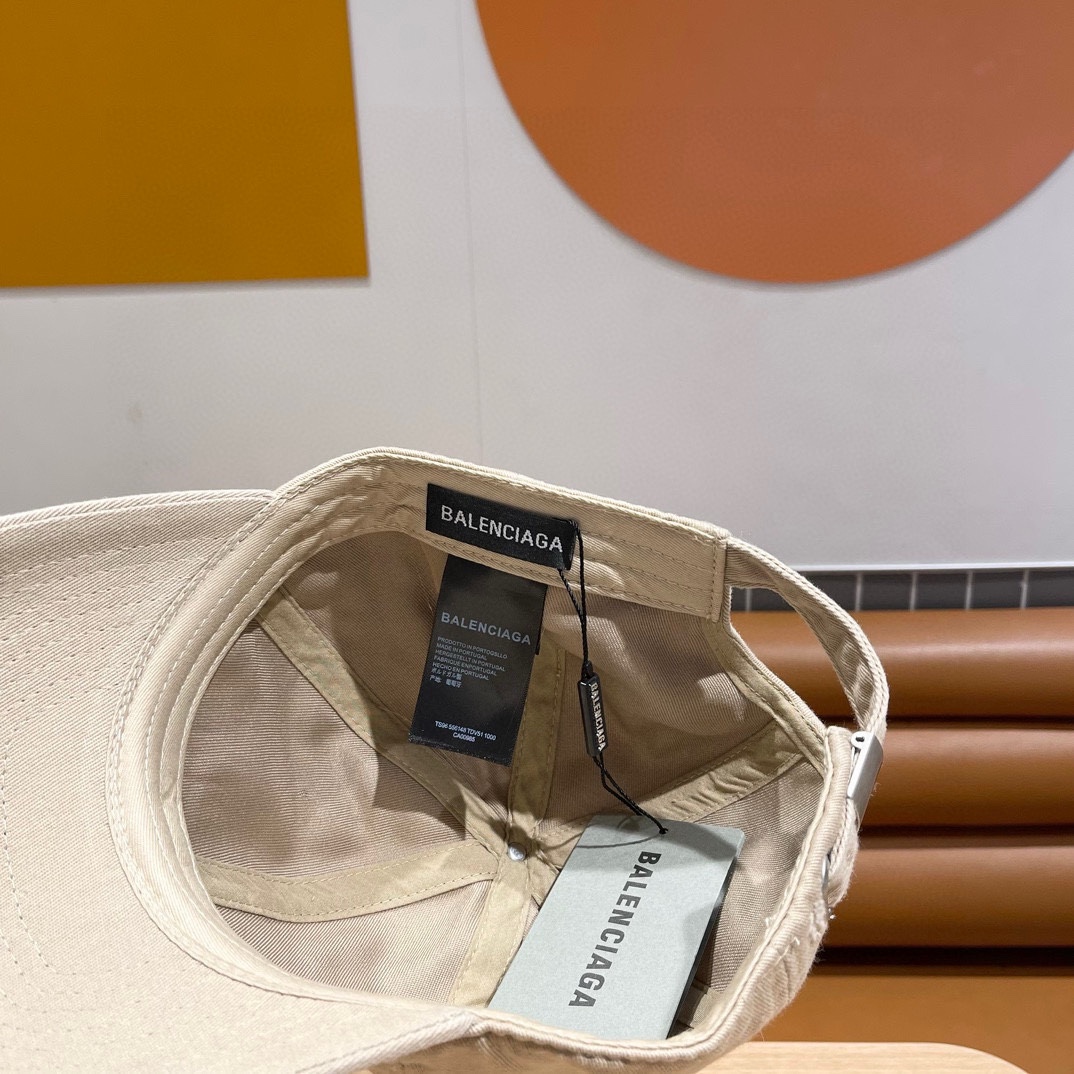    BALENCIAGA巴黎世家🆕春款新款个性棒球帽，高品质透气性巨佳，四季佩戴款
高颜值时尚单品！
