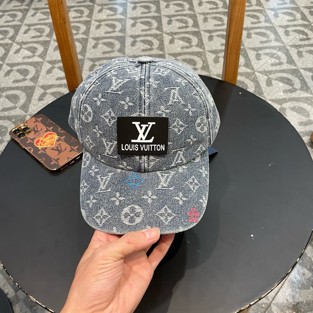 LV路易威登官网同步高版本 新款牛仔棒球帽火爆技术升级，洗水牛仔风街头风十足更符合现在时尚小哥哥小姐姐的