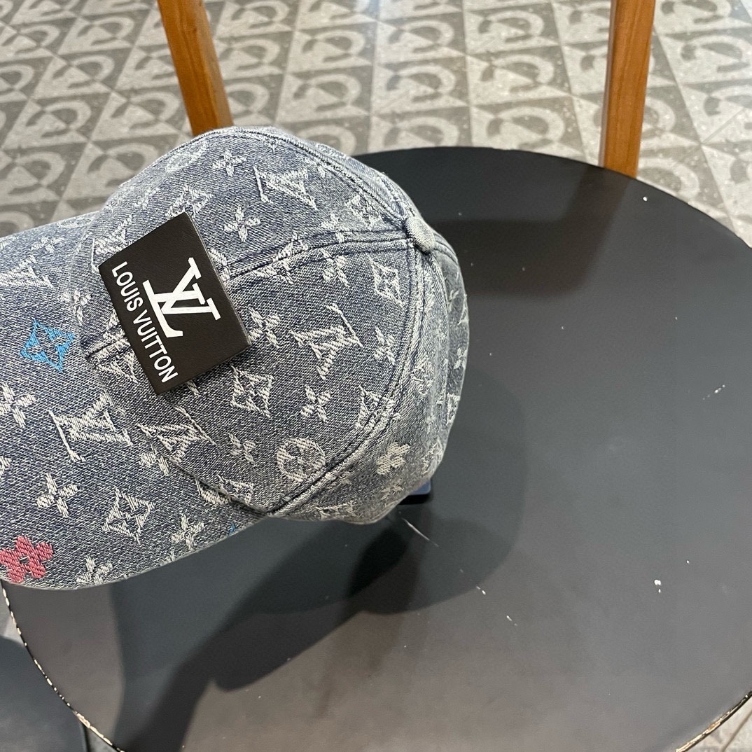 LV路易威登官网同步高版本 新款牛仔棒球帽火爆技术升级，洗水牛仔风街头风十足更符合现在时尚小哥哥小姐姐的