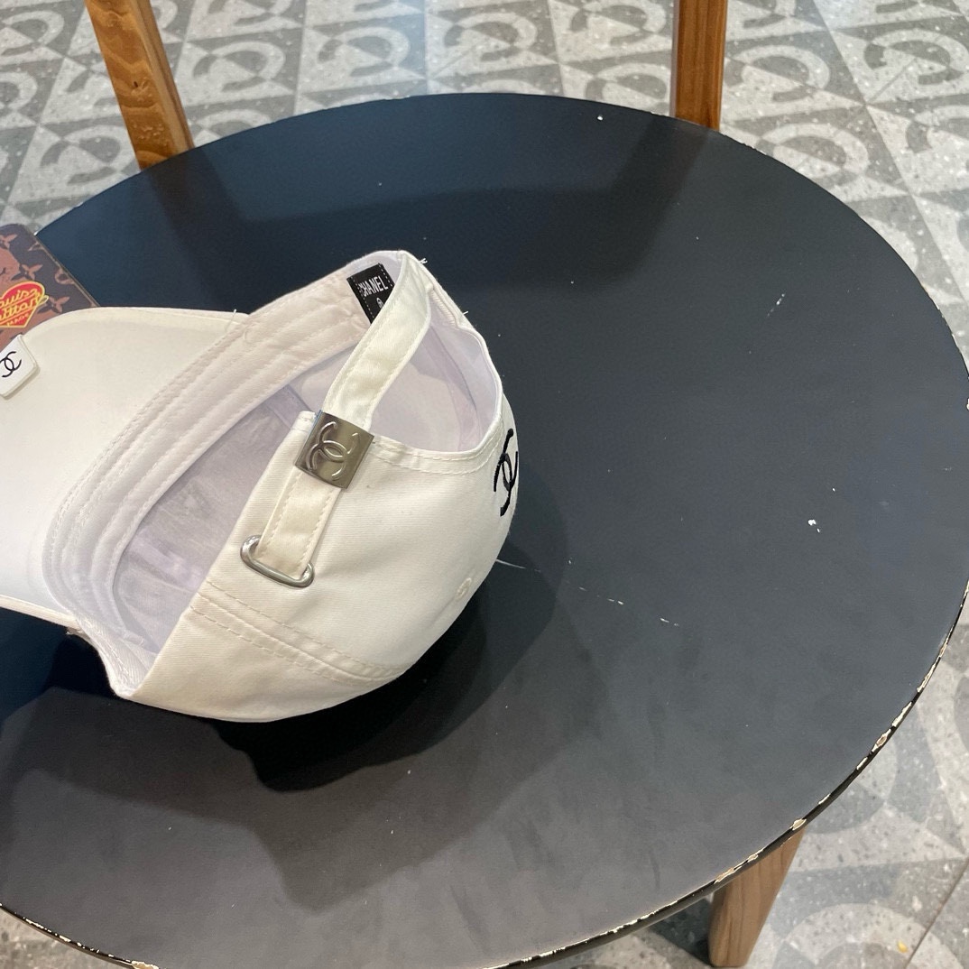  【CHANEL香奈儿】2025早春新款简约棒球帽，男女通用