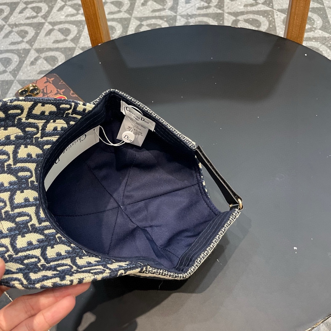  Dior(迪奥)新款原单棒球帽， Dior刺绣，网红明星同款，11开模订制，纯棉布料+头层牛皮，纯棉内