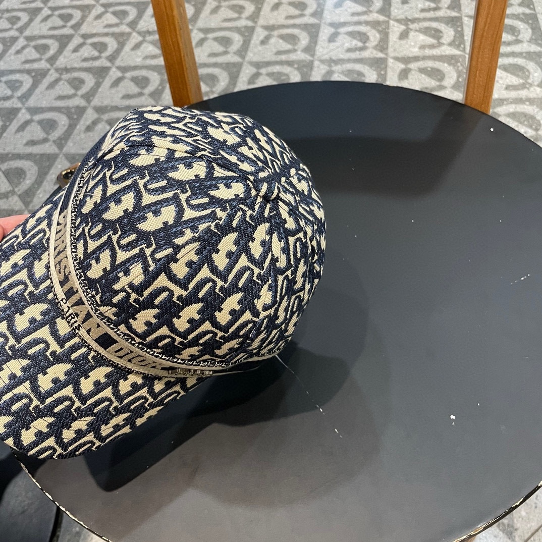  Dior(迪奥)新款原单棒球帽， Dior刺绣，网红明星同款，11开模订制，纯棉布料+头层牛皮，纯棉内