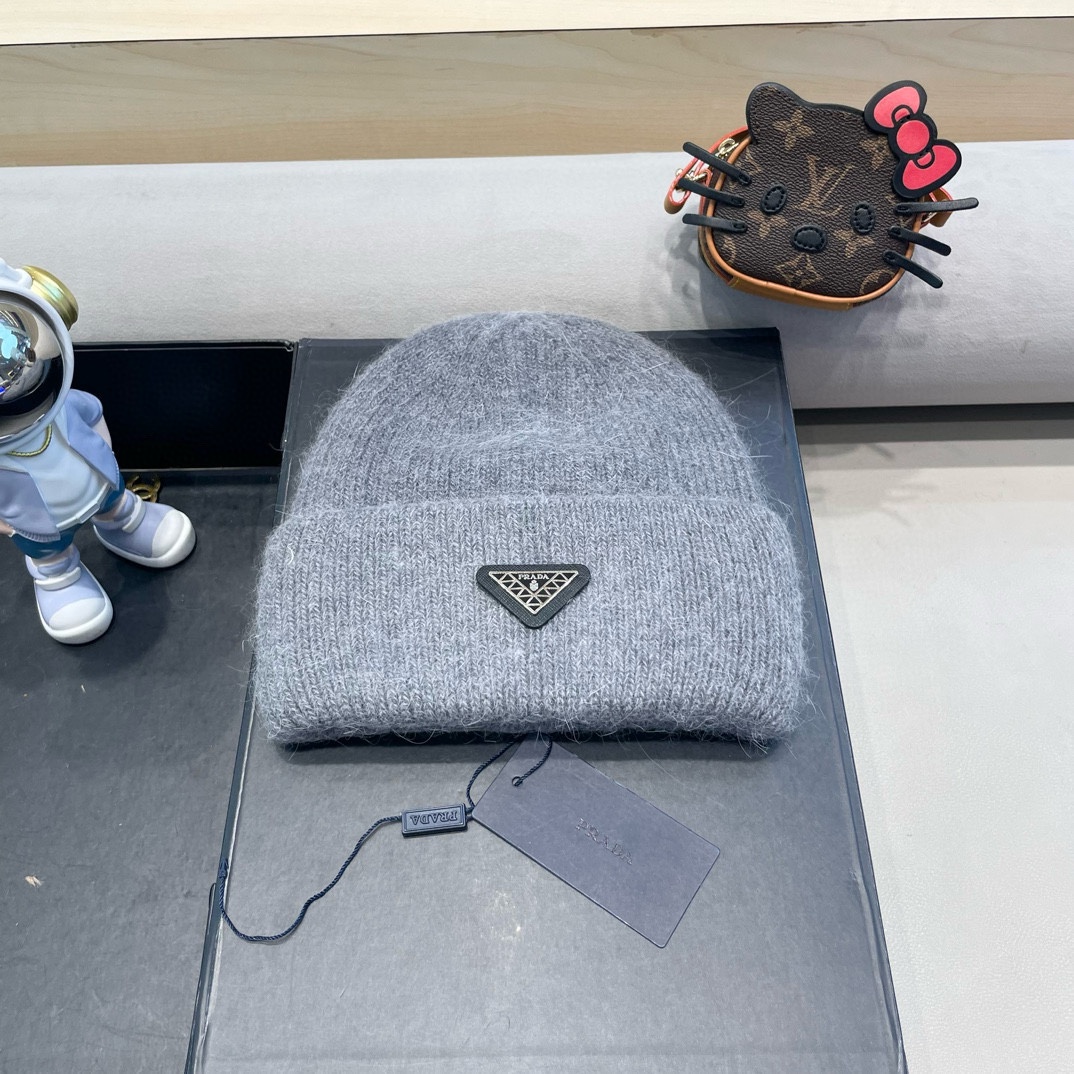 NO:214478,Prada Prada rabbit wool hat women winter Korea Dongdaemun purchasing ins light body warm versatile knitted hat Korean style trendy hat fisherman hat baseball hat knitted hat, hat, prada, prada, espadrilles, hats19860909Prada普拉达兔毛毛线帽子女冬韩国东大门代购 ins光身保暖百搭针织帽韩版潮帽子渔夫帽棒球帽针织帽,帽子,prada,prada,espadrilles,hats,hat