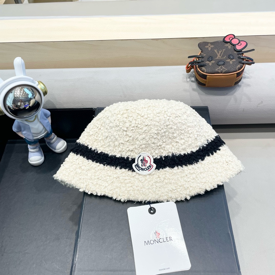 NO:214472,Moncler autumn and winter fisherman hat hat women knitted solid color basin hat lamb plush warm cold face small bucket hat elegant hat fisherman hat baseball hat knit hat, hat, christian louboutin, espadrilles, hats19860909moncler秋冬渔夫帽帽子女针织纯色盆帽羊羔毛绒保暖防寒显脸小水桶帽优雅帽子渔夫帽棒球帽针织帽,帽子,christian louboutin,espadrilles,hats,hat