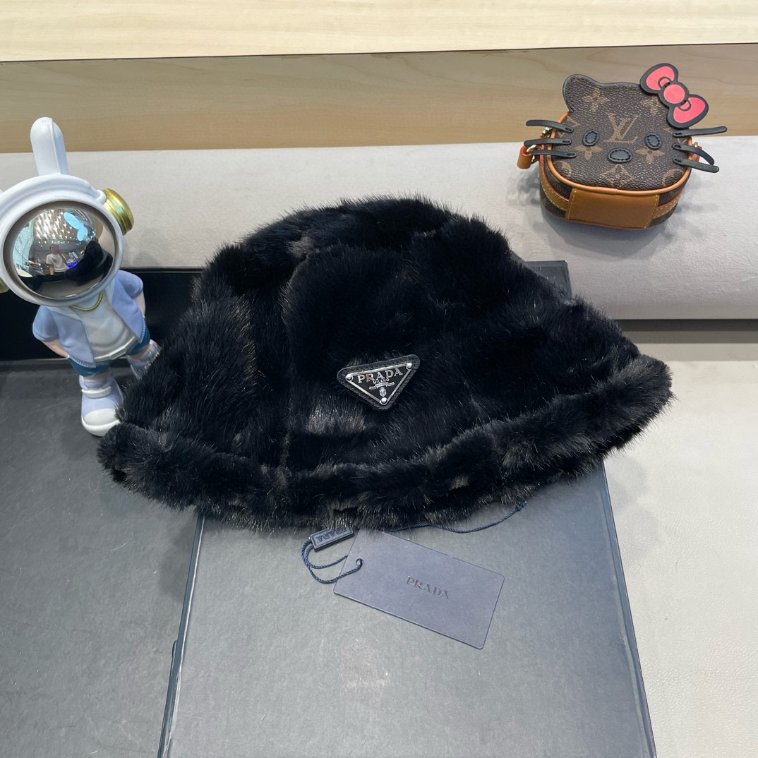 NO:214392,Prada Prada does not shed hair~Wool knitted hat for women in autumn and winter warm wool hat big head fisherman hat face small basin hat fisherman hat baseball hat knitted hat, hat, prada, prada, espadrilles, hats19860909普拉达Prada不掉毛~毛毛针织帽子女秋冬季保暖毛线帽大头围渔夫帽显脸小盆帽帽子渔夫帽棒球帽针织帽,帽子,prada,prada,espadrilles,hats,hat
