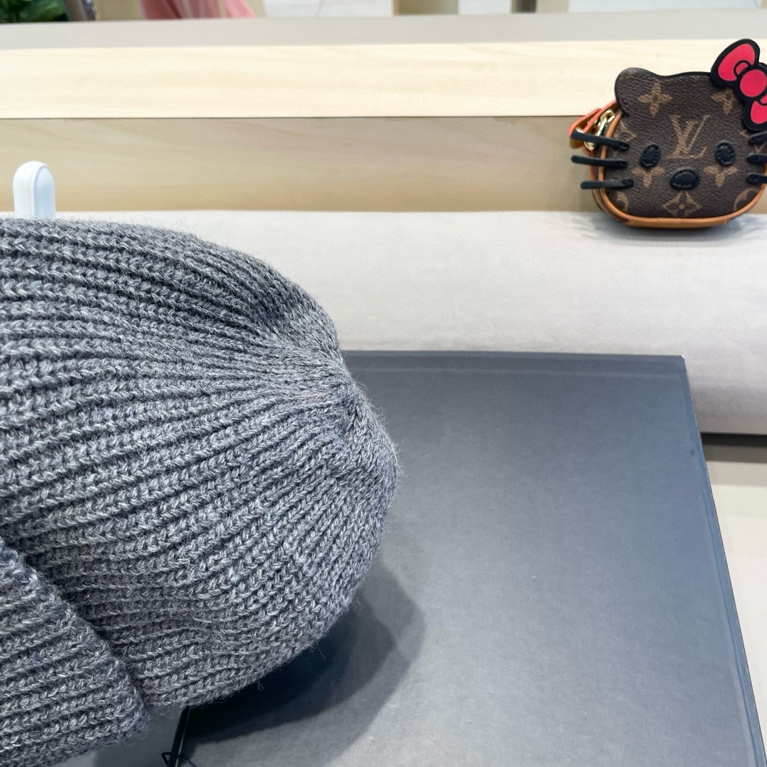  蒙口Moncler盟可睐💥官网经典针织帽，原单复刻.非常柔软亲肤，弹性很好💓有质感又非常百搭的款式~保