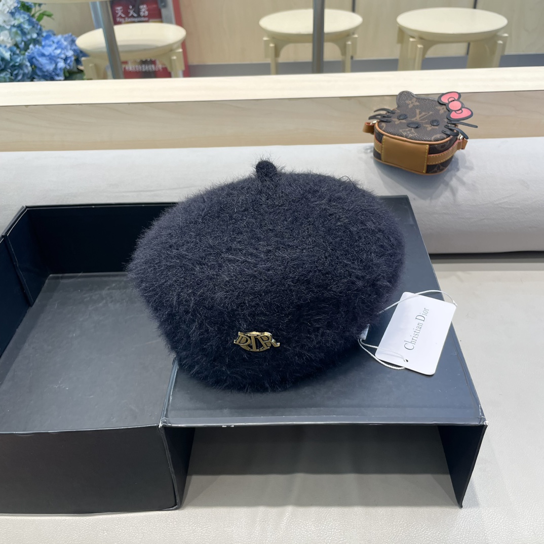 NO:214438,Dior Dior Bere hat women's autumn and winter Japanese style face-showing little painter hat trendy new style winter big head circumference black newspaper bee hat fisherman hat baseball hat knit hat, hat, dior, dior, espadrilles, hats19860909Dior迪奥贝雷帽子女秋冬日系显脸小画家帽潮新款冬季大头围黑色报童帽帽子渔夫帽棒球帽针织帽,帽子,dior,dior,espadrilles,hats,hat
