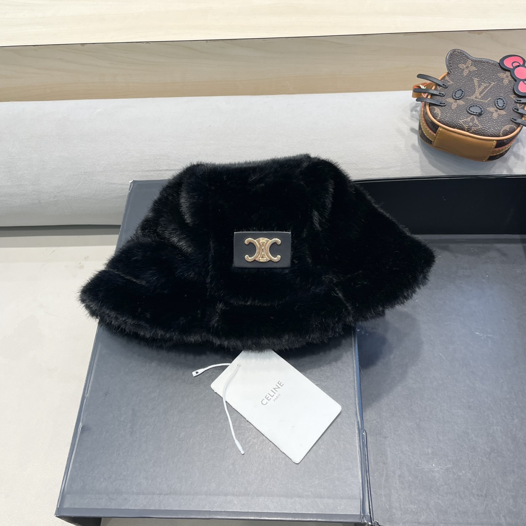NO:214441,Celine Celine imitation fur mink wool hat thickened warm autumn and winter new face showing small fisherman hat women fashion pot hat fisherman hat baseball hat knit hat, hat, celine, espadrilles, hats19860909塞琳Celine仿皮草貂毛帽子加厚保暖秋冬季新款显脸小渔夫帽女士时尚盆帽帽子渔夫帽棒球帽针织帽,帽子,celine,espadrilles,hats,hat