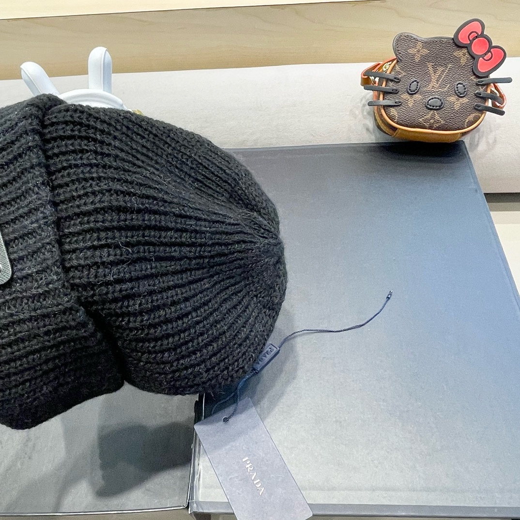 。Prada普拉达日系甜美针织渔夫帽女秋冬保暖韩系博主同款毛线帽显脸小