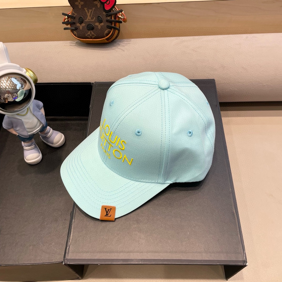  路易威登LouisVuitton2025新款牛仔棒球帽🧢  
LV棒球帽，简约大气，男女通用