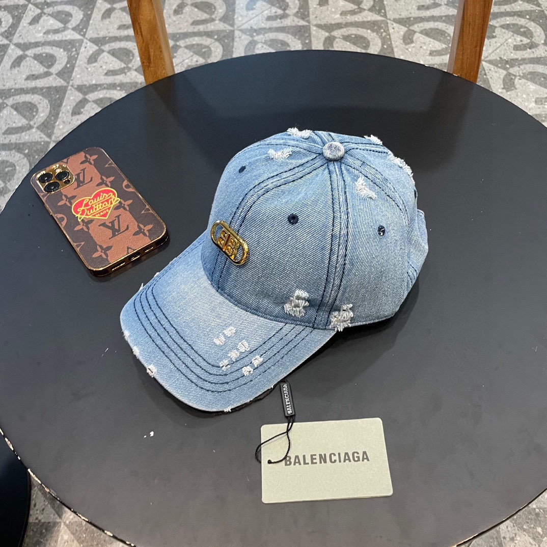   BALENCIAGA巴黎世家🆕春款新款个性棒球帽，高品质牛仔面料，透气性巨佳，四季佩戴款
高颜值时尚