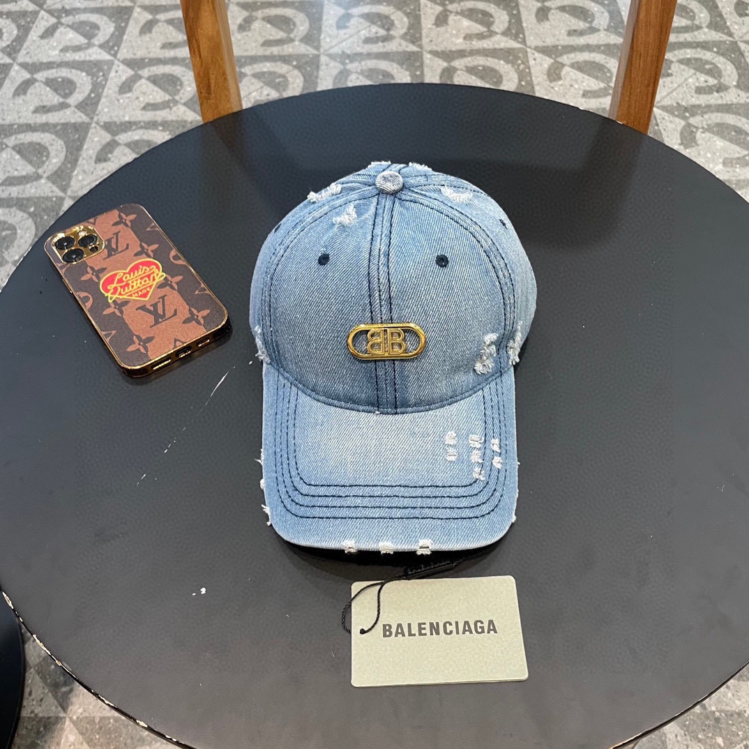   BALENCIAGA巴黎世家🆕春款新款个性棒球帽，高品质牛仔面料，透气性巨佳，四季佩戴款
高颜值时尚