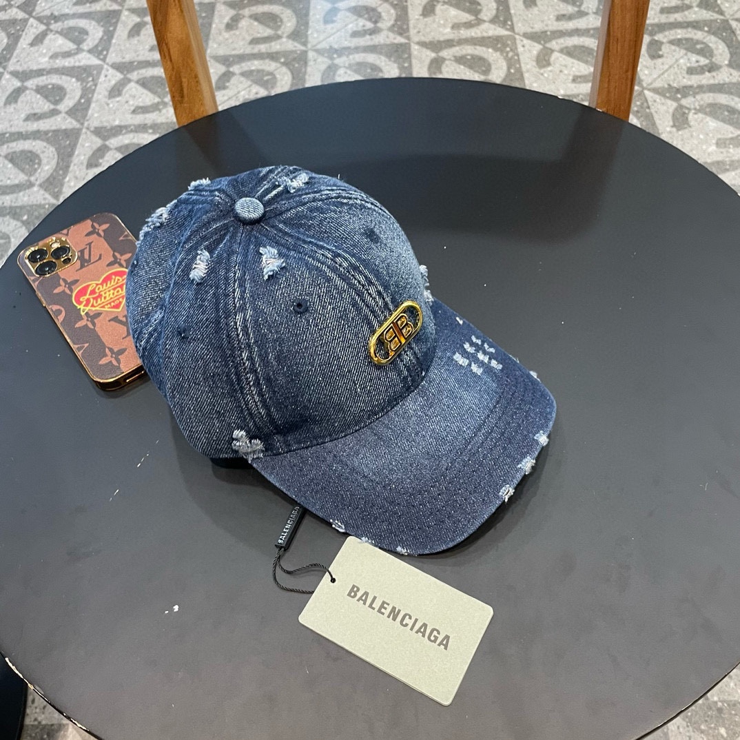  BALENCIAGA巴黎世家🆕春款新款个性棒球帽，高品质牛仔面料，透气性巨佳，四季佩戴款
高颜值时尚单