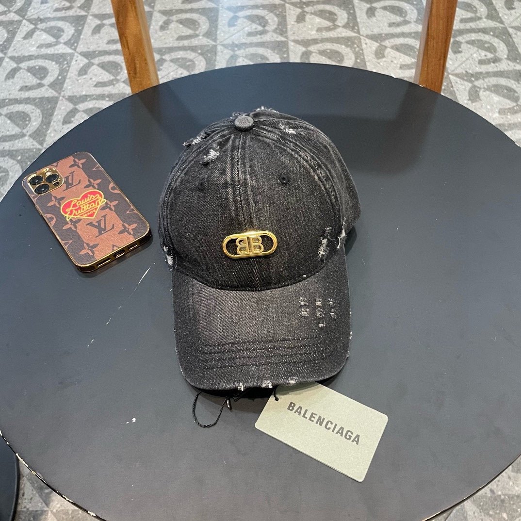  BALENCIAGA巴黎世家🆕春款新款个性棒球帽，高品质牛仔面料，透气性巨佳，四季佩戴款
高颜值时尚单