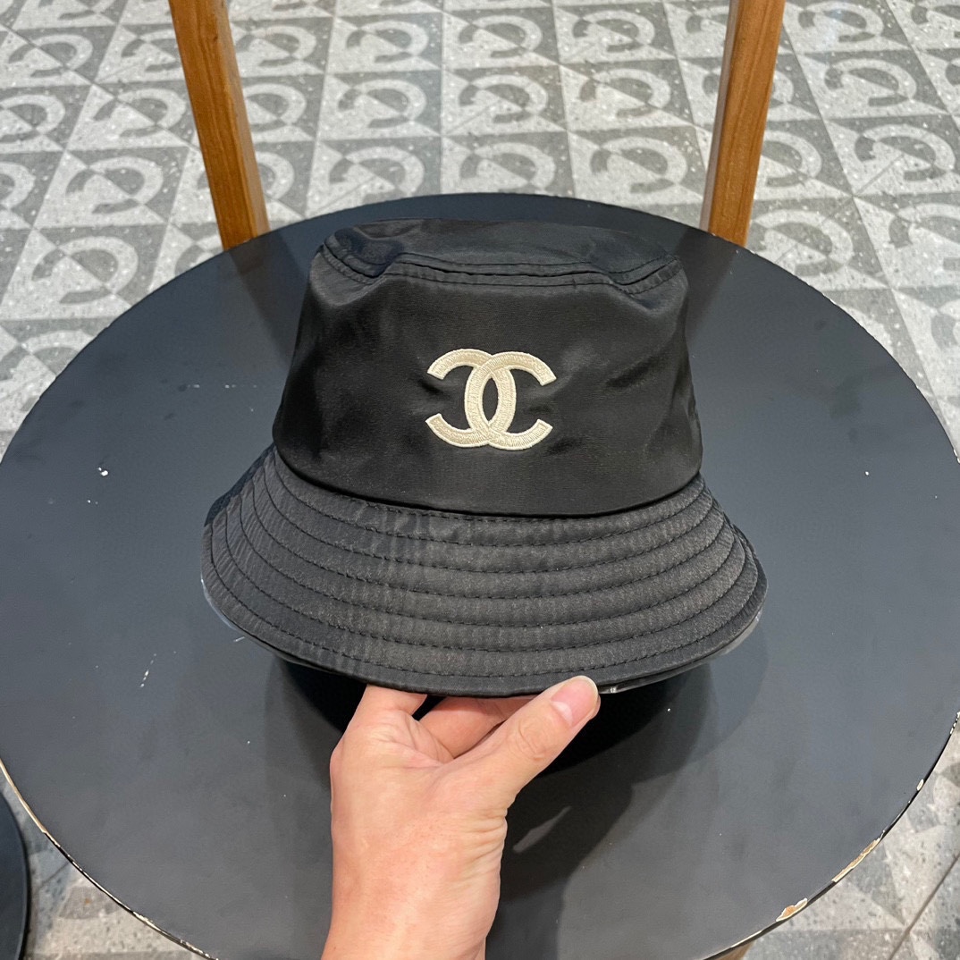 渔夫帽棒球帽【CHANEL香奈儿】新款简约刺绣logo棒球帽，新款出货，大牌款超好搭配，赶紧入手！