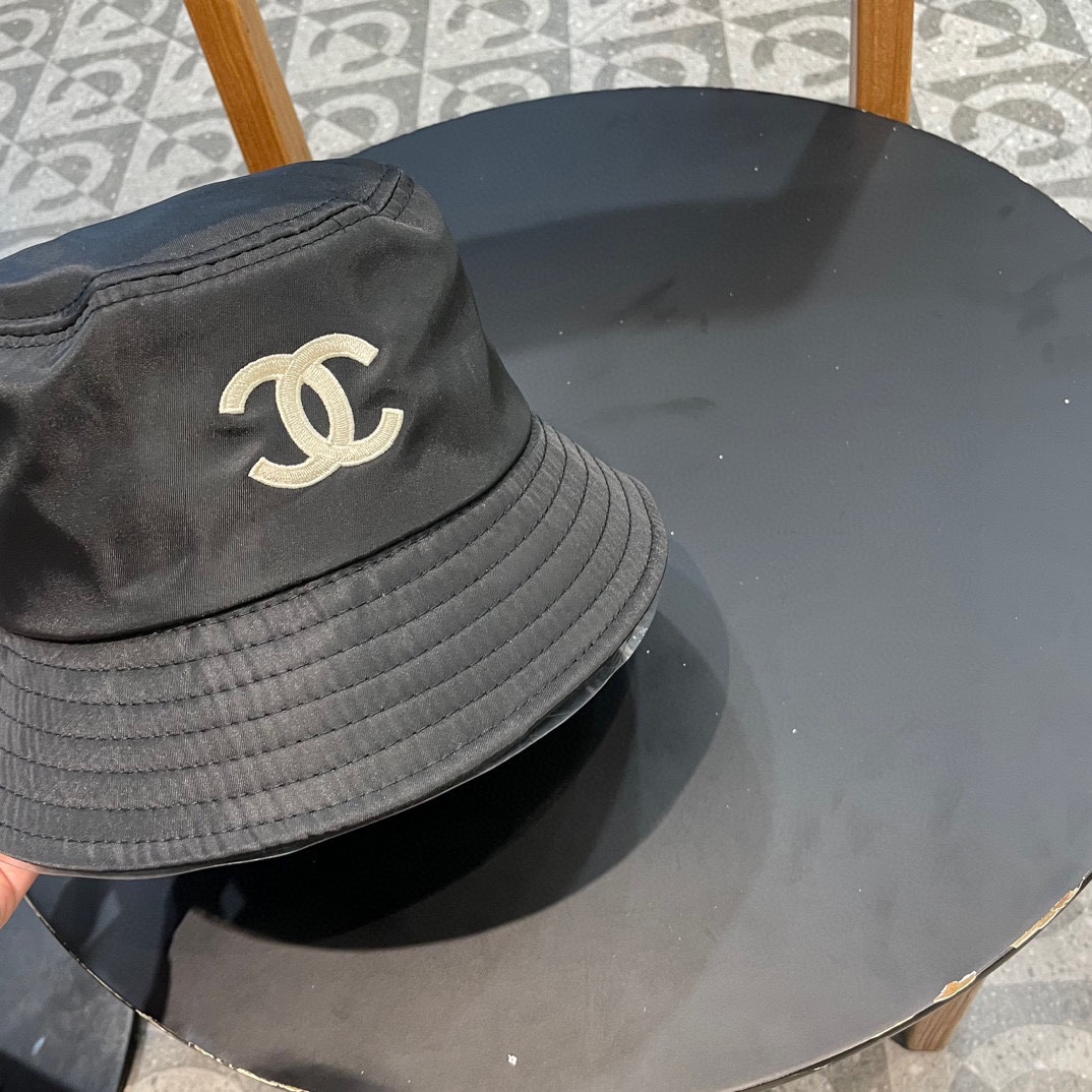 渔夫帽棒球帽【CHANEL香奈儿】新款简约刺绣logo棒球帽，新款出货，大牌款超好搭配，赶紧入手！