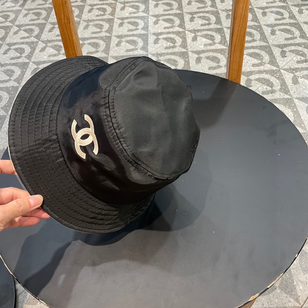 渔夫帽棒球帽【CHANEL香奈儿】新款简约刺绣logo棒球帽，新款出货，大牌款超好搭配，赶紧入手！