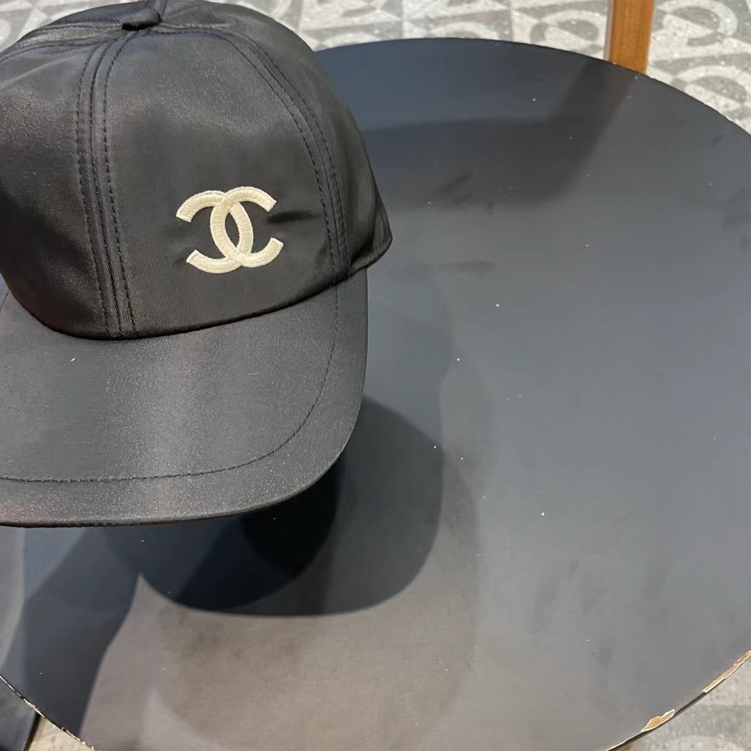 渔夫帽棒球帽【CHANEL香奈儿】新款简约刺绣logo棒球帽，新款出货，大牌款超好搭配，赶紧入手！