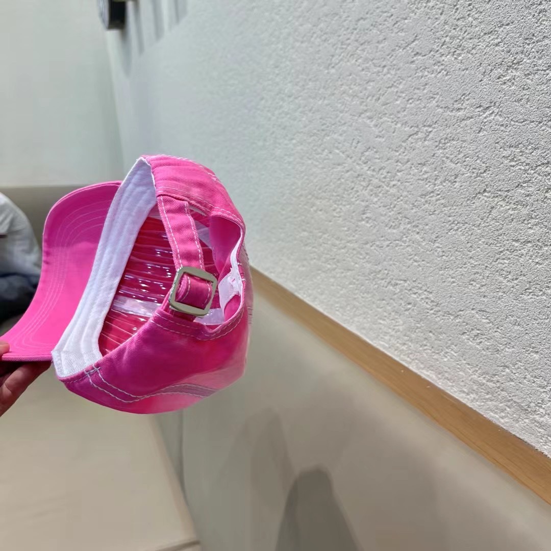  Prada普拉达 早春新款大牌款棒球帽，经典款男女通用