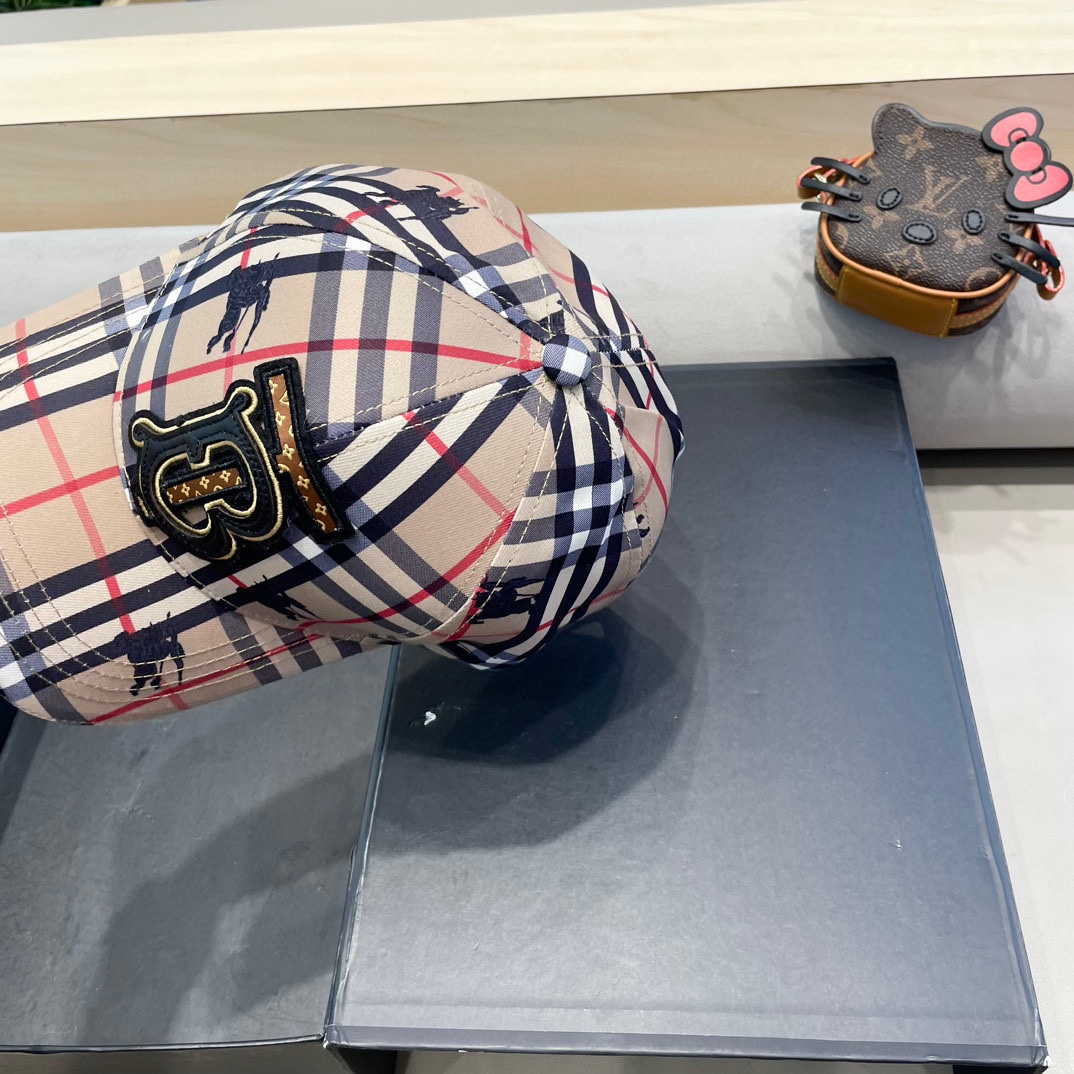  Burberry（巴宝莉）原单棒球帽， 专柜热卖款，经典格子，11开模订制，尼龙面料，纯棉内里，轻盈透