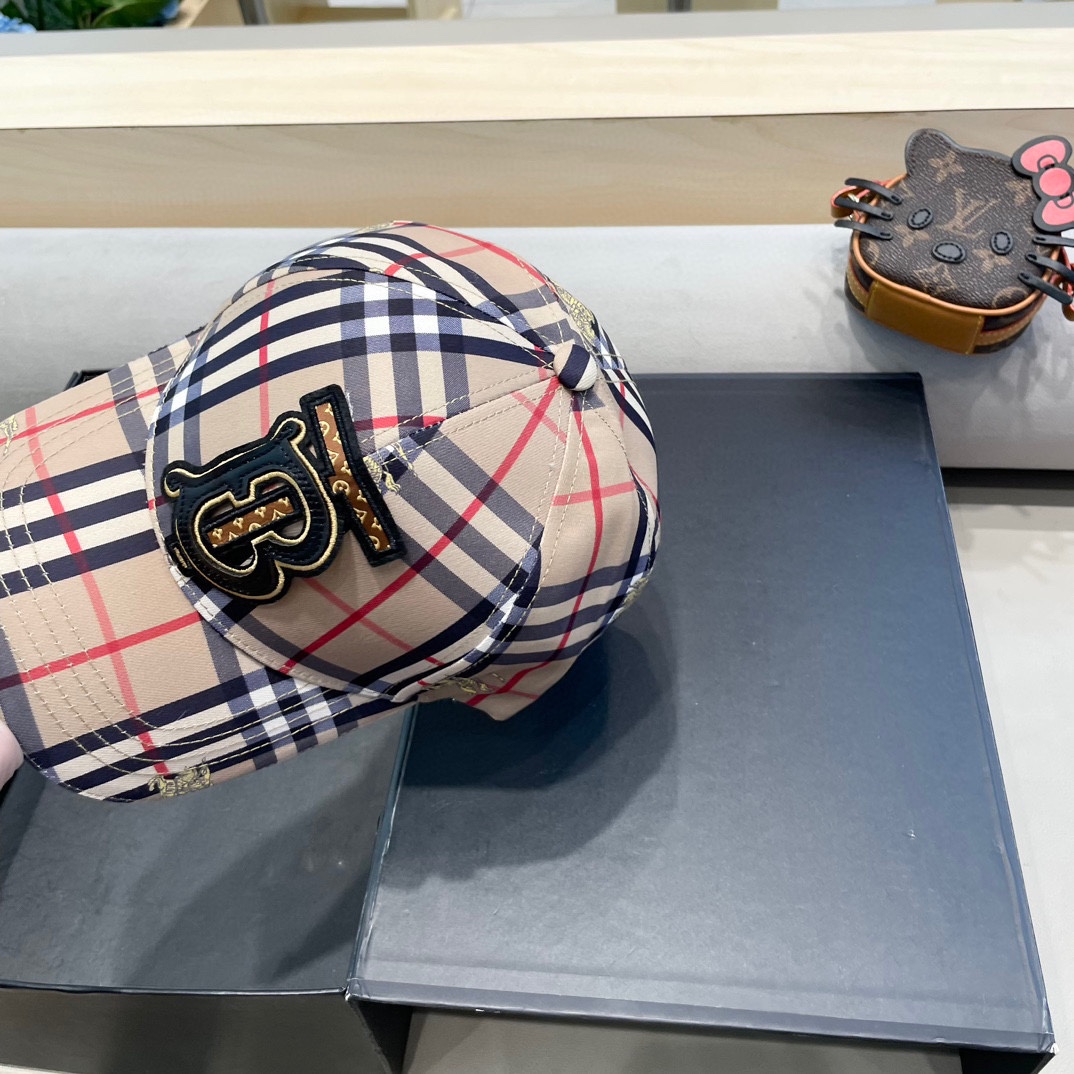  Burberry（巴宝莉）原单棒球帽， 专柜热卖款，经典格子，11开模订制，尼龙面料，纯棉内里，轻盈透