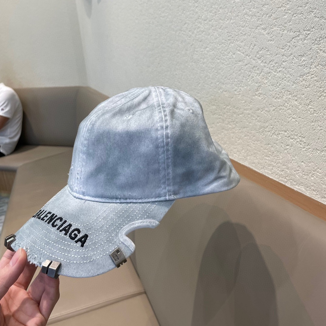  新品Balenciaga巴黎世家新款棒球帽
现货秒发🧢简约时尚超级无敌好看的帽子！情侣款！原单货比起其