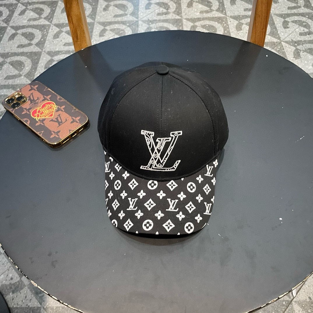    Lv！超级大爆款👏上头敲好看
颜色正点！新款字母刺绣棒球帽 
新工艺制作超好看 所见之处皆是细节！