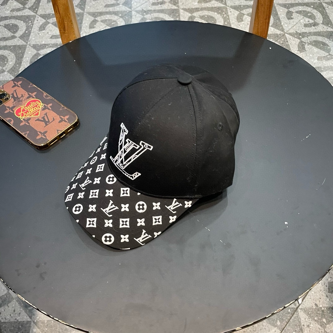    Lv！超级大爆款👏上头敲好看
颜色正点！新款字母刺绣棒球帽 
新工艺制作超好看 所见之处皆是细节！