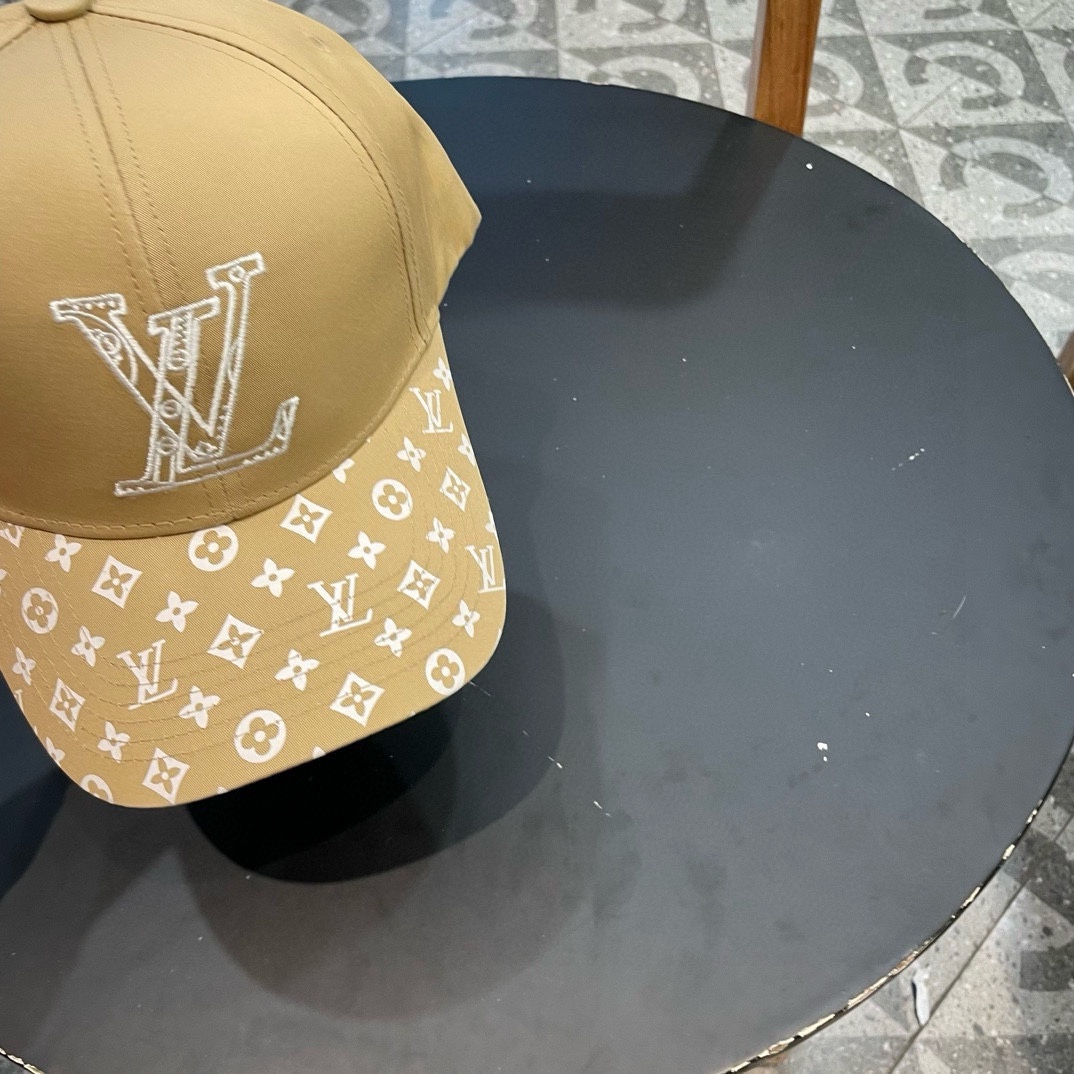    Lv！超级大爆款👏上头敲好看
颜色正点！新款字母刺绣棒球帽 
新工艺制作超好看 所见之处皆是细节！