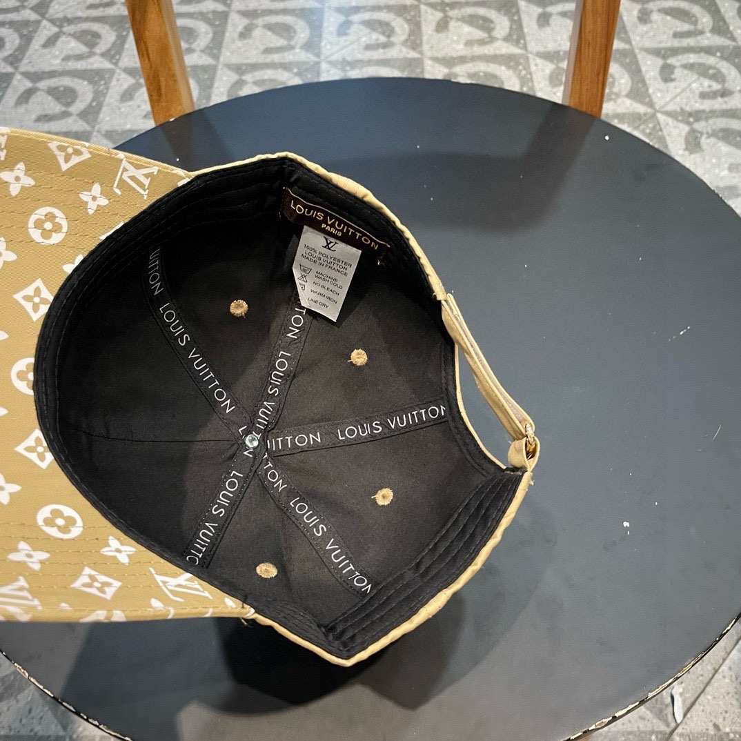    Lv！超级大爆款👏上头敲好看
颜色正点！新款字母刺绣棒球帽 
新工艺制作超好看 所见之处皆是细节！