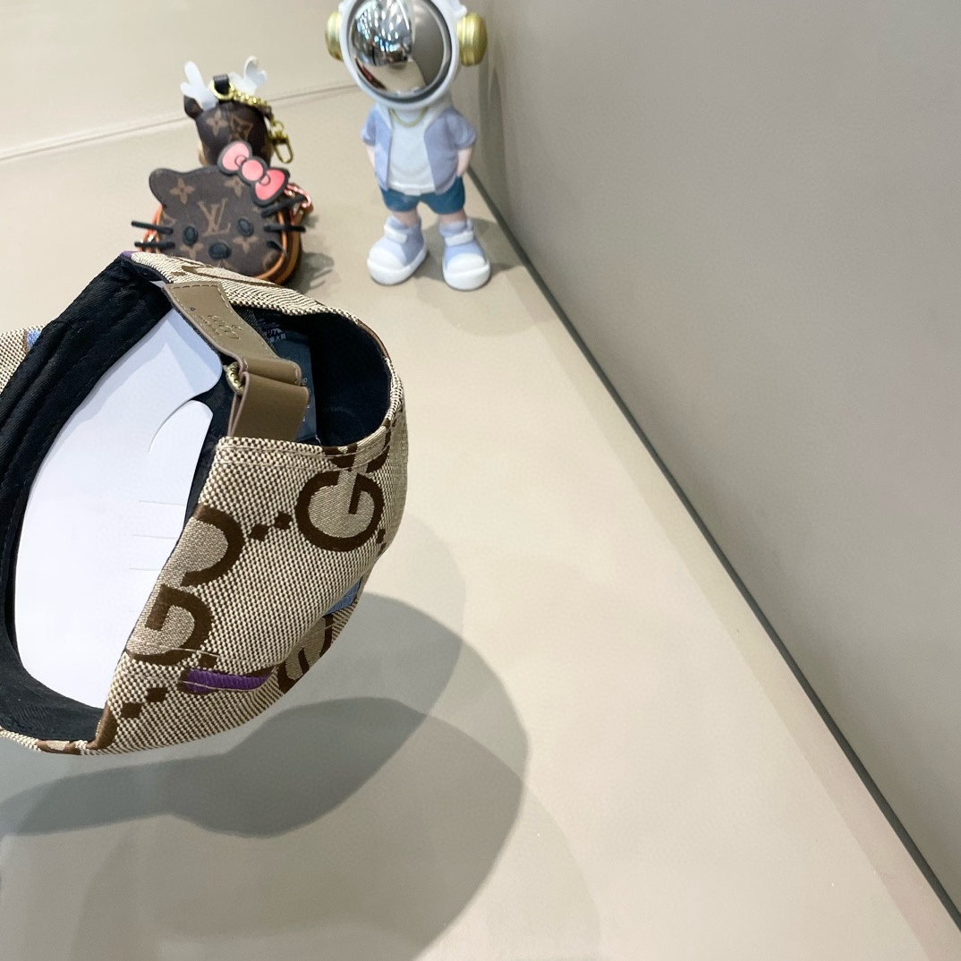  GUCCI古奇棒球帽👒 工艺非常精美 高档大气上档次！低调奢华，方便携带！