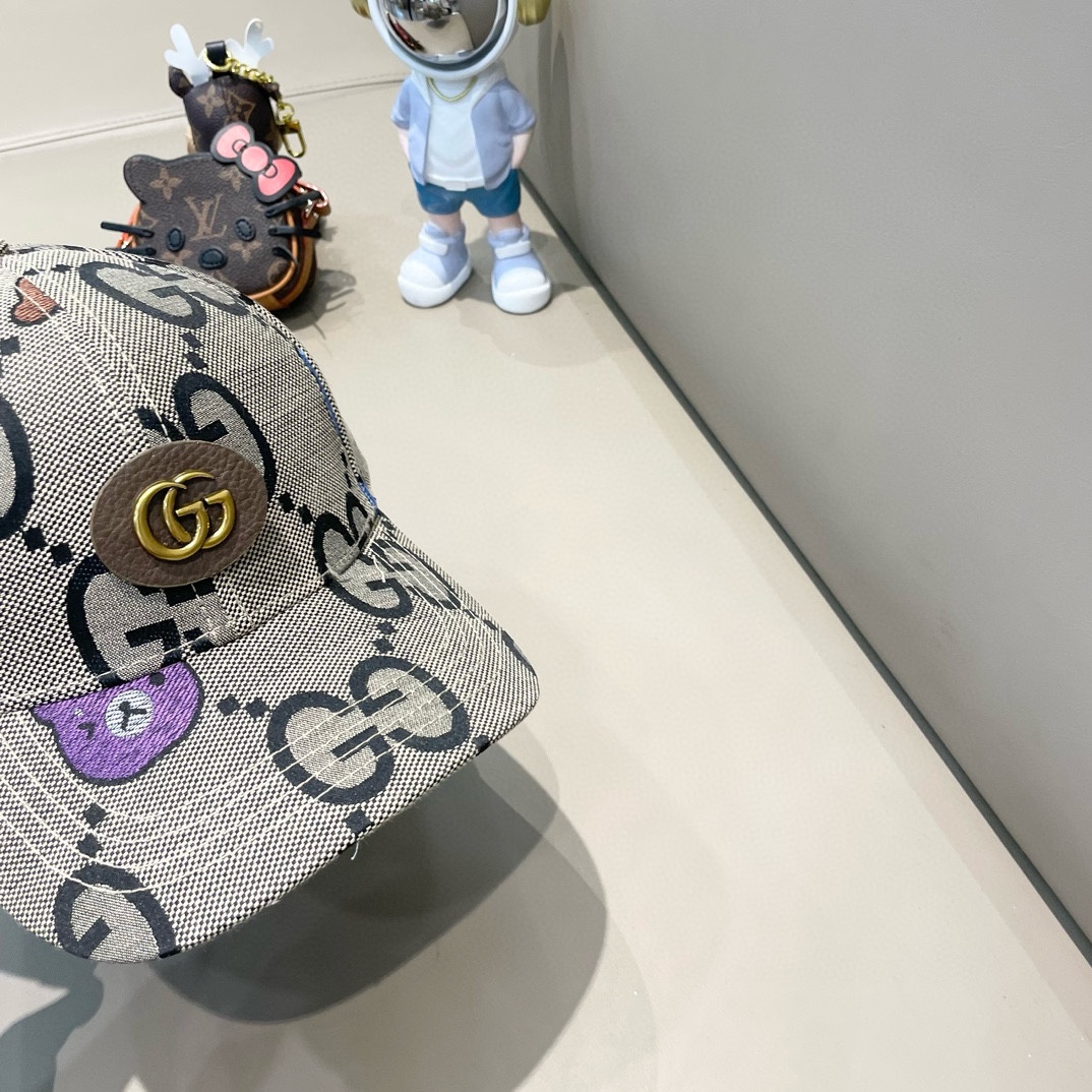  GUCCI古奇棒球帽👒 工艺非常精美 高档大气上档次！低调奢华，方便携带！