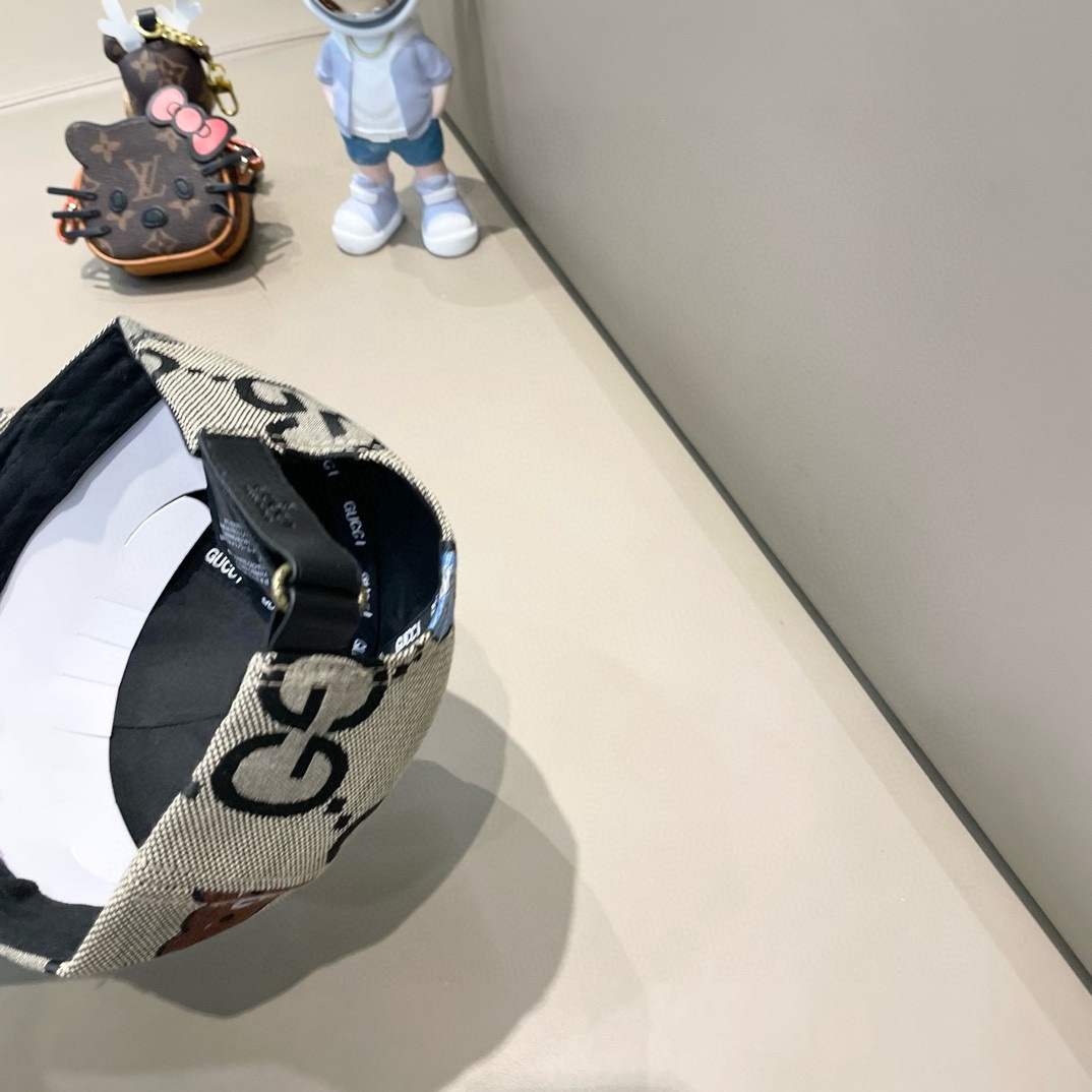  GUCCI古奇棒球帽👒 工艺非常精美 高档大气上档次！低调奢华，方便携带！