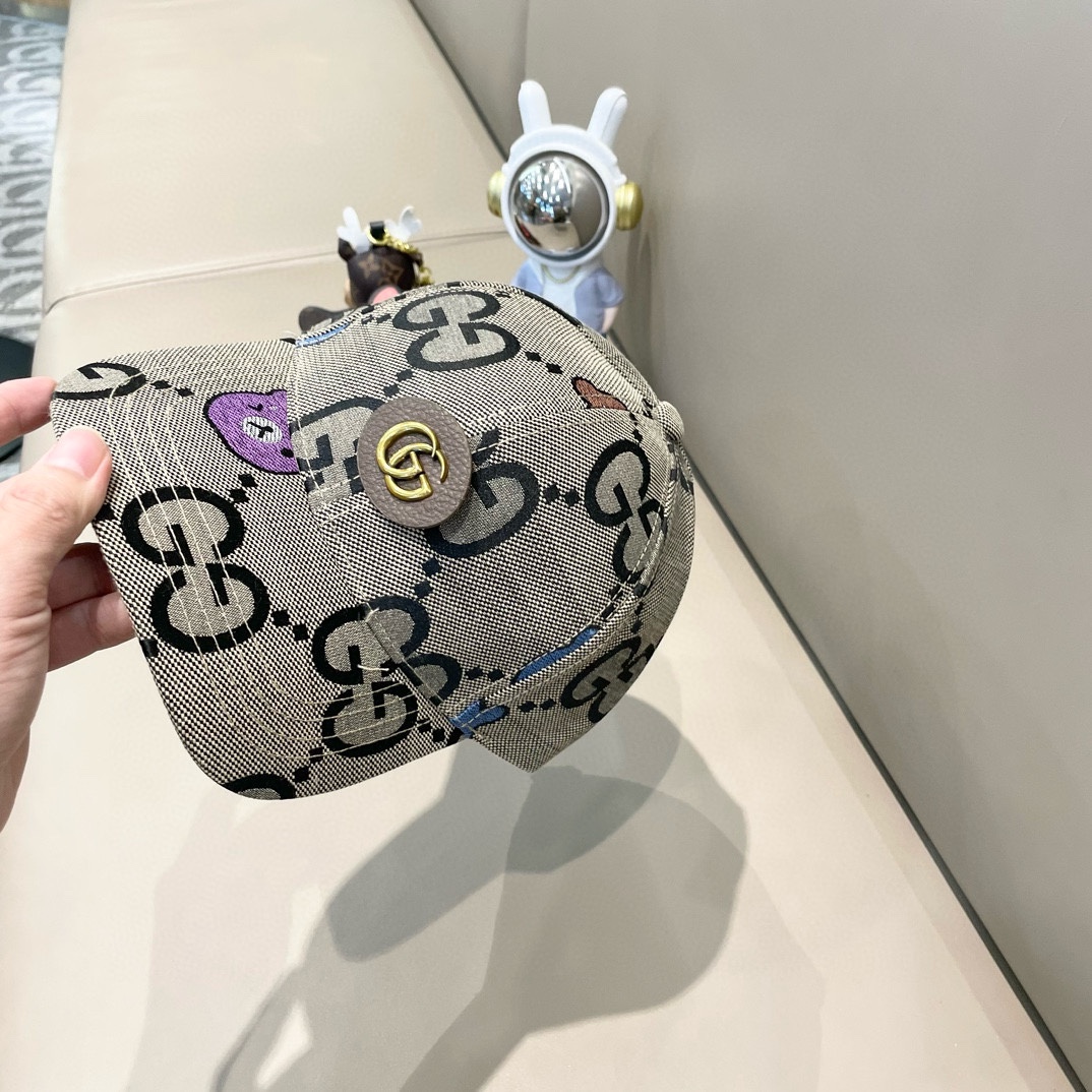  GUCCI古奇棒球帽👒 工艺非常精美 高档大气上档次！低调奢华，方便携带！