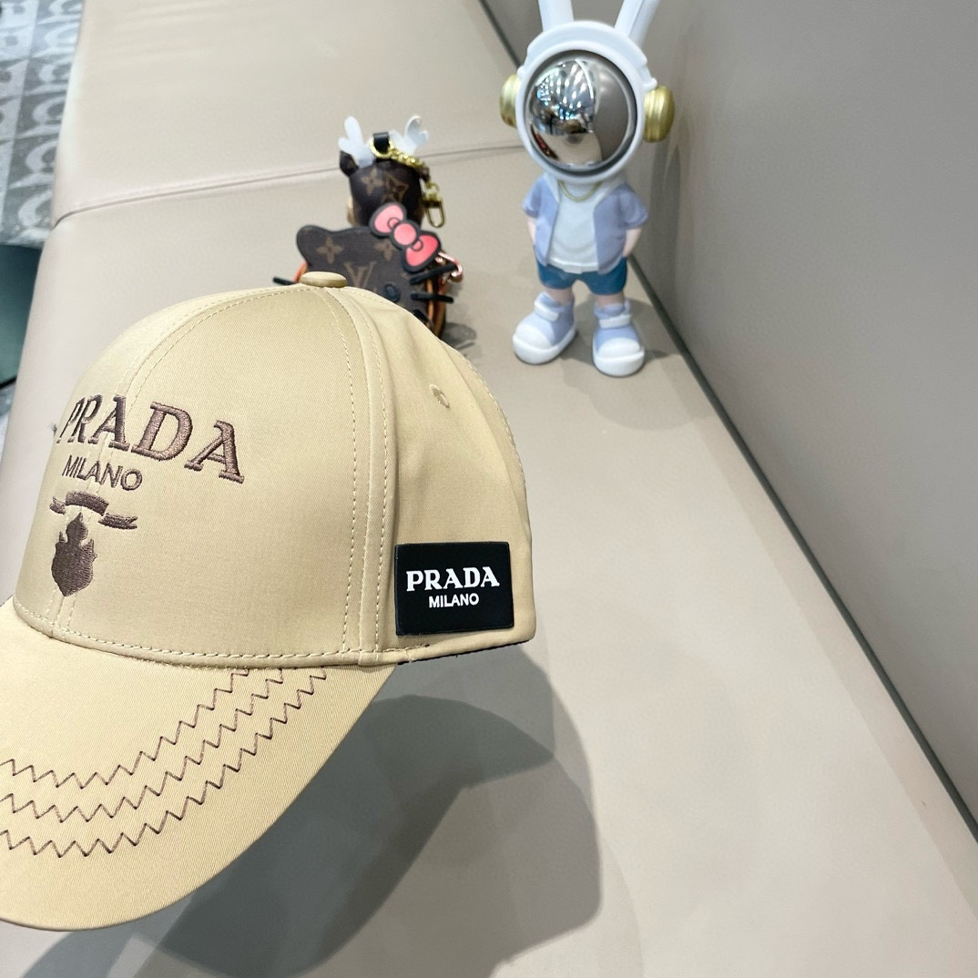  🧢普拉达Prada🧢 全新立体棒球帽，精致无暇！做工细致，独家实物拍摄。