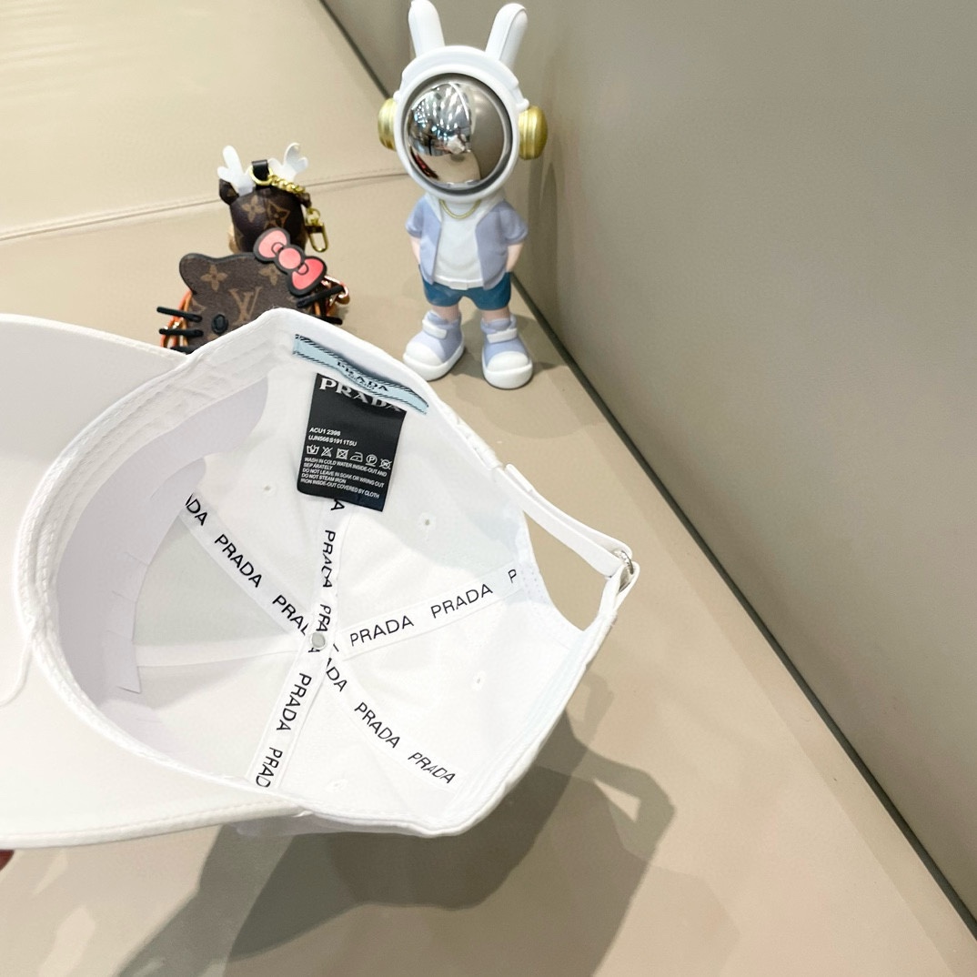  🧢普拉达Prada🧢 全新立体棒球帽，精致无暇！做工细致，独家实物拍摄。