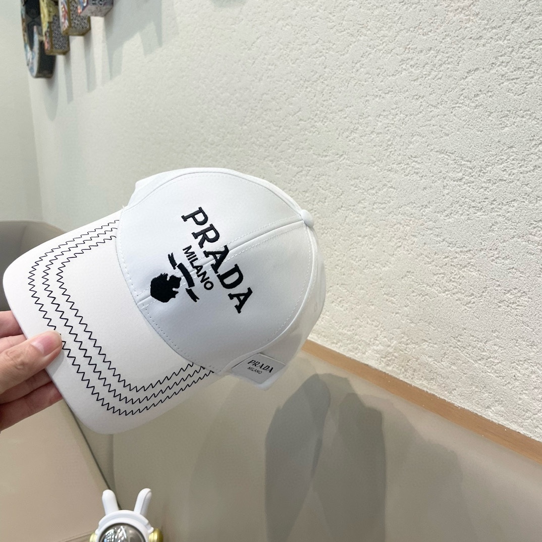  🧢普拉达Prada🧢 全新立体棒球帽，精致无暇！做工细致，独家实物拍摄。