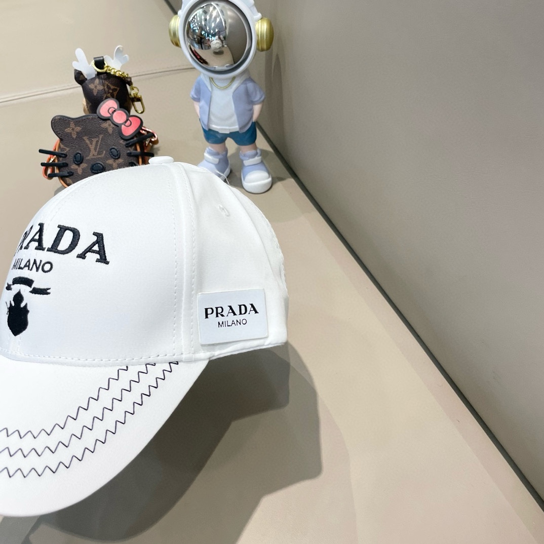  🧢普拉达Prada🧢 全新立体棒球帽，精致无暇！做工细致，独家实物拍摄。