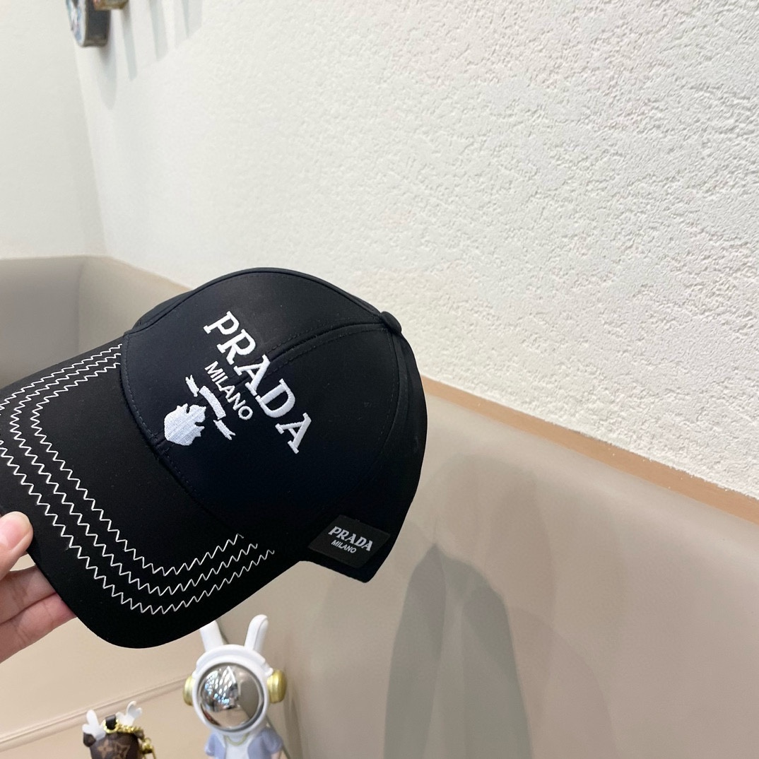  🧢普拉达Prada🧢 全新立体棒球帽，精致无暇！做工细致，独家实物拍摄。