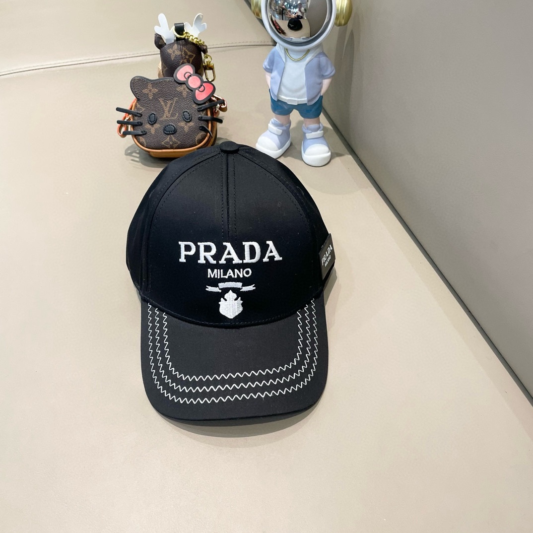 NO:228816,Prada Prada's new three-dimensional baseball cap, exquisite and flawless!  Exclusive physical shot. Hat straw hat fisherman hat baseball hat, hat, prada, prada, espadrilles, hats19860909普拉达Prada 全新立体棒球帽,精致无暇！做工细致,独家实物拍摄.帽子草帽渔夫帽棒球帽,帽子,prada,prada,espadrilles,hats,hat