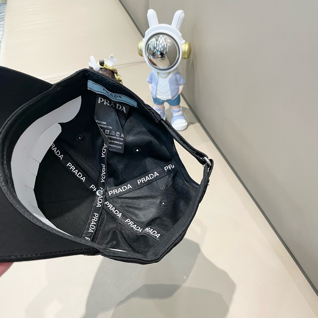  🧢普拉达Prada🧢 全新立体棒球帽，精致无暇！做工细致，独家实物拍摄。