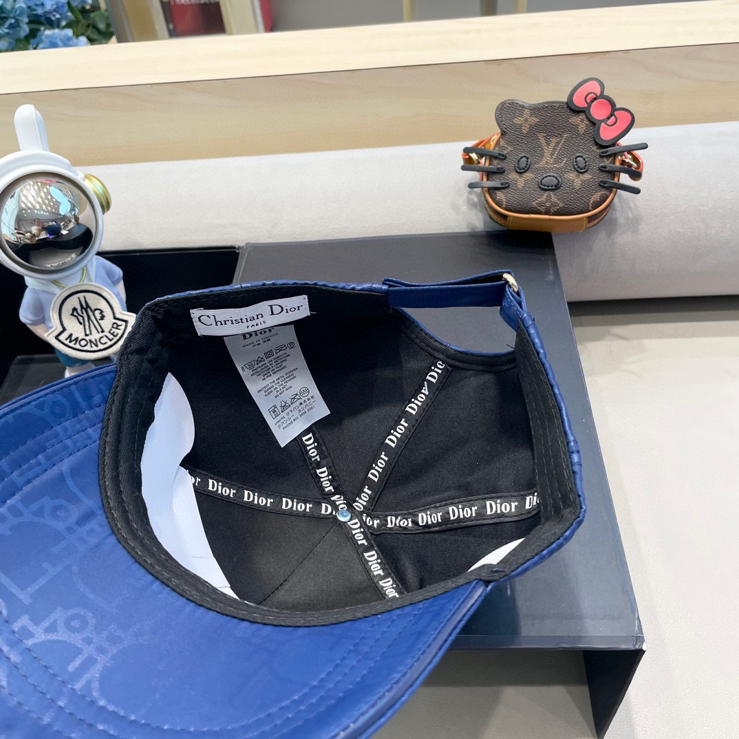   Dior(迪奥)新款原单棒球帽， Dior老花拼皮，复古韵味十足，11开模订制，原版帆布料+头层牛皮