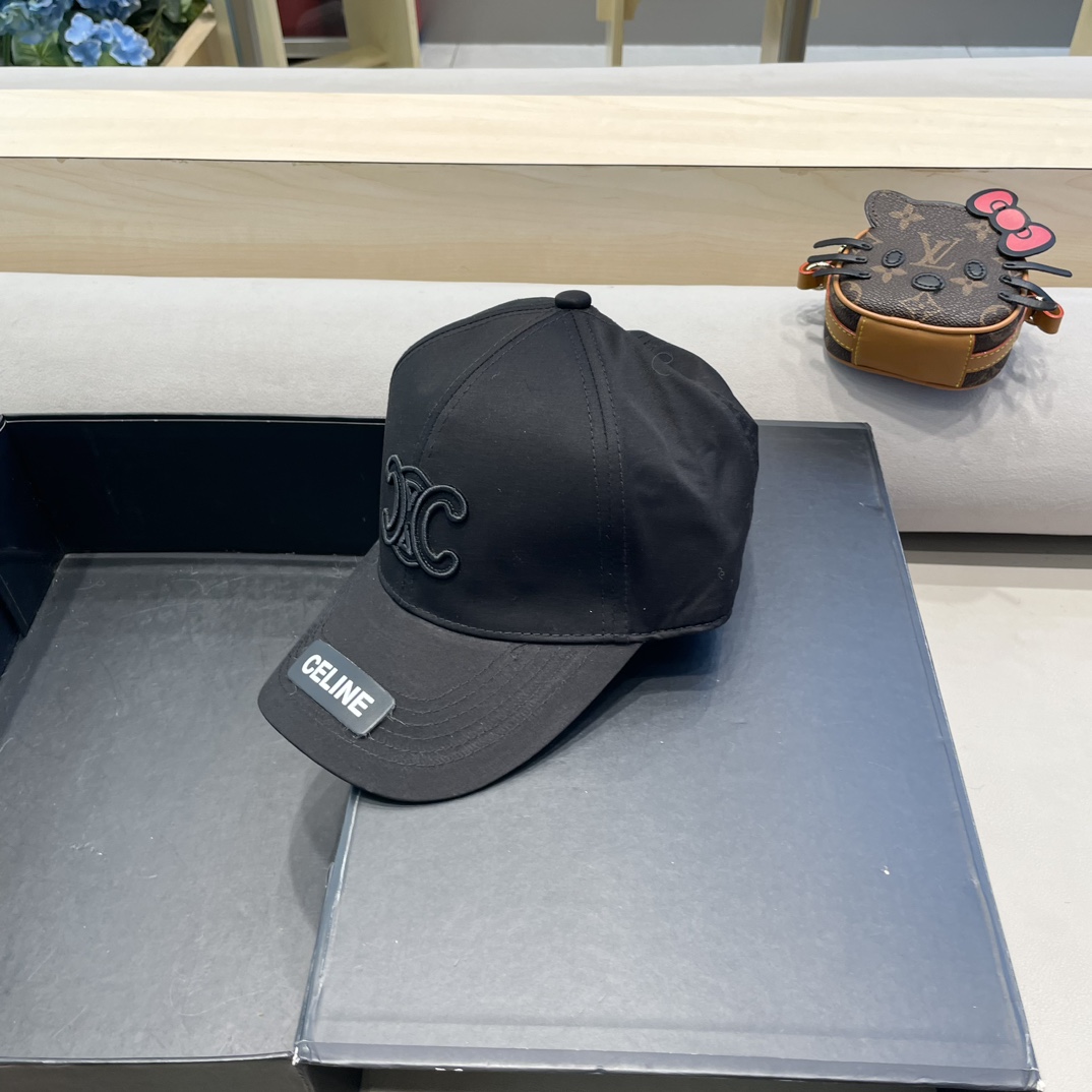  CELINE 塞琳 新款 🆕 棒球帽 🧢 
原单棒球帽 🧢原版1.1复刻 （对比 🆚 市场通货 
lo