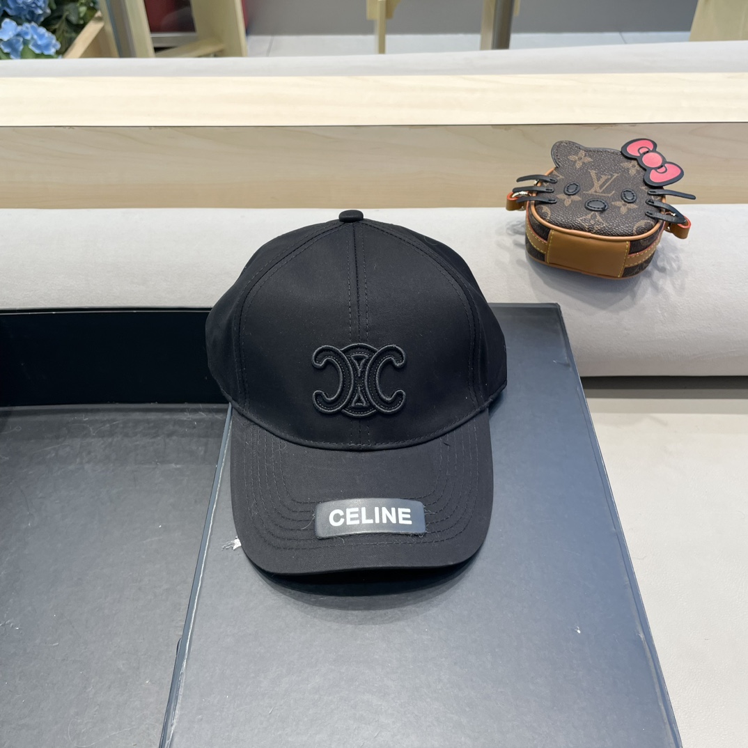  CELINE 塞琳 新款 🆕 棒球帽 🧢 
原单棒球帽 🧢原版1.1复刻 （对比 🆚 市场通货 
lo