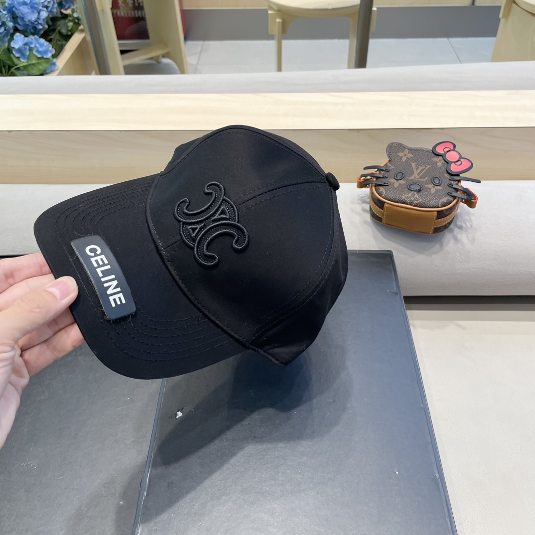  CELINE 塞琳 新款 🆕 棒球帽 🧢 
原单棒球帽 🧢原版1.1复刻 （对比 🆚 市场通货 
lo