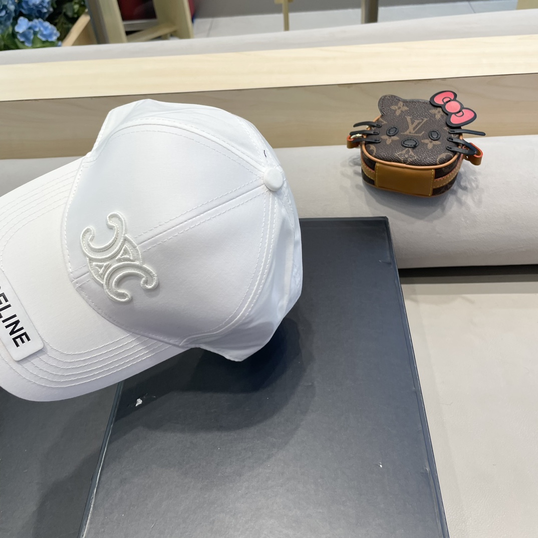  CELINE 塞琳 新款 🆕 棒球帽 🧢 
原单棒球帽 🧢原版1.1复刻 （对比 🆚 市场通货 
lo