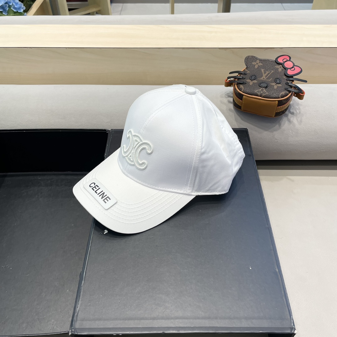  CELINE 塞琳 新款 🆕 棒球帽 🧢 
原单棒球帽 🧢原版1.1复刻 （对比 🆚 市场通货 
lo