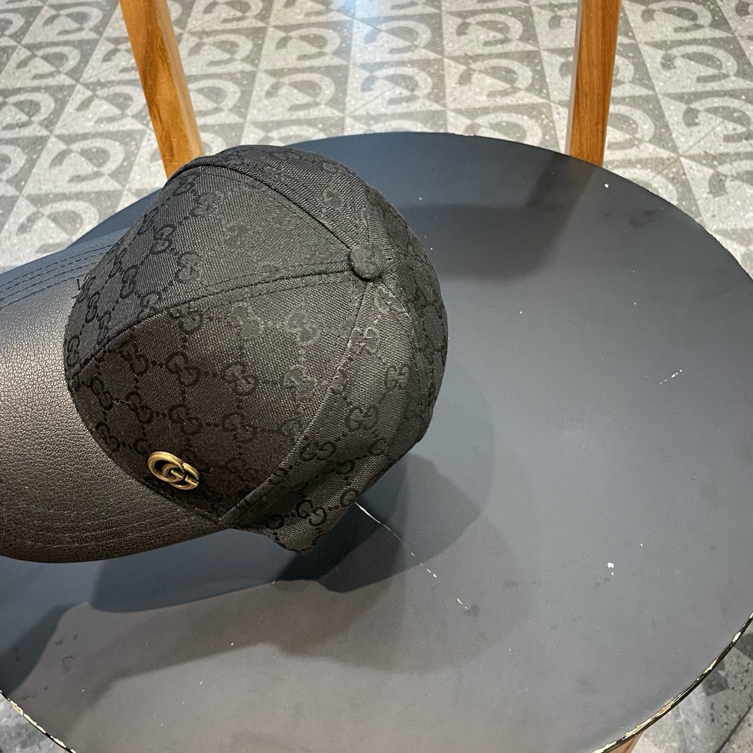 古奇棒球帽♥️GUCCI🧢官网新品，棒球帽，原单品质火爆来袭 。🎩 工艺非常精美 高档大气上档次！低调奢